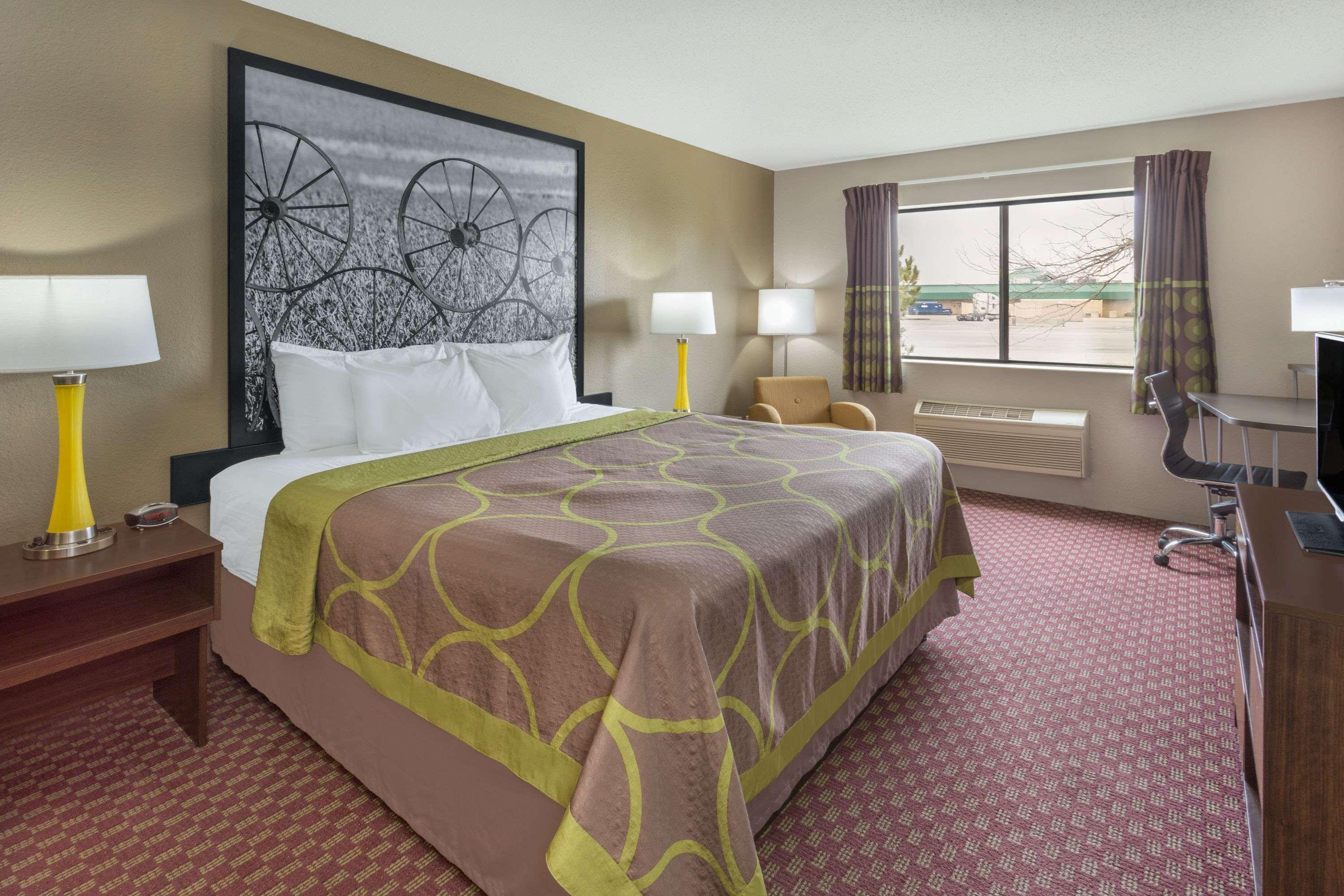 Super 8 By Wyndham Hebron Lowell Area Exterior foto